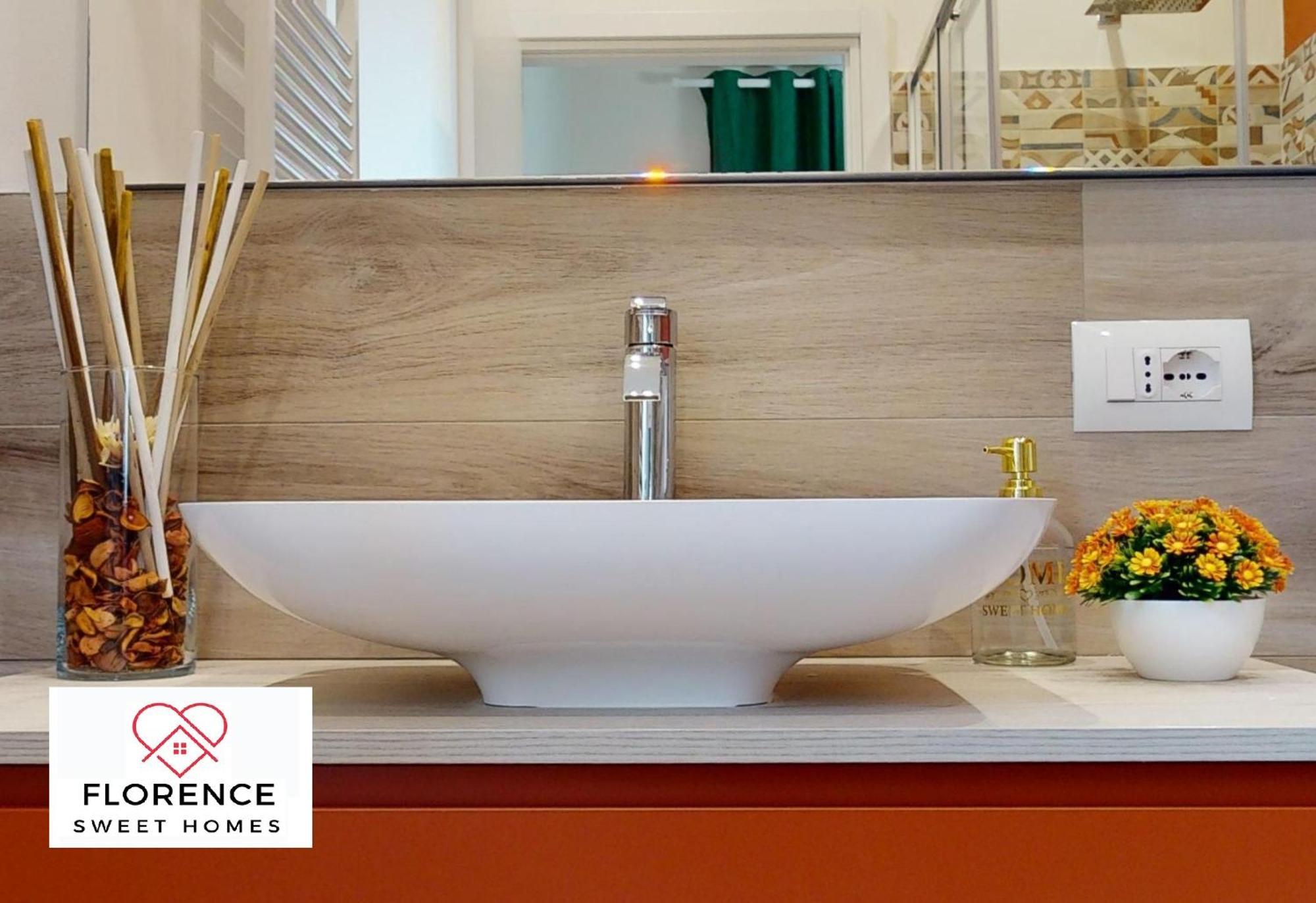 Sonia Apartment With Free Parking By Florence Sweet Homes Екстер'єр фото